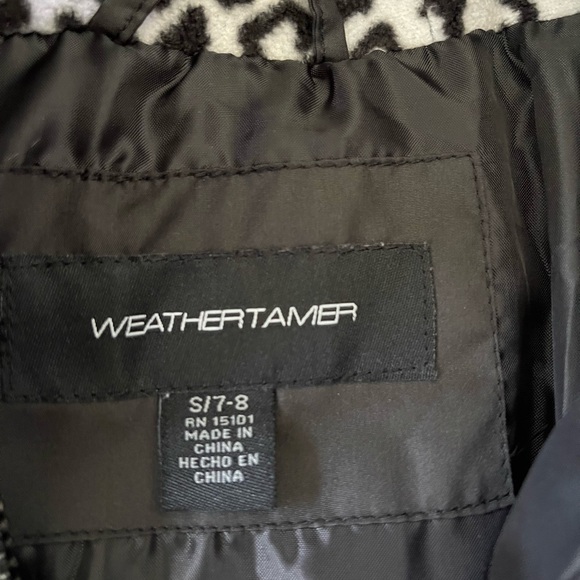 Girls 7/8 black puffer jacket - Picture 4 of 4